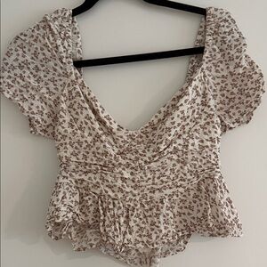 ASTR Floral Puff Sleeve Top